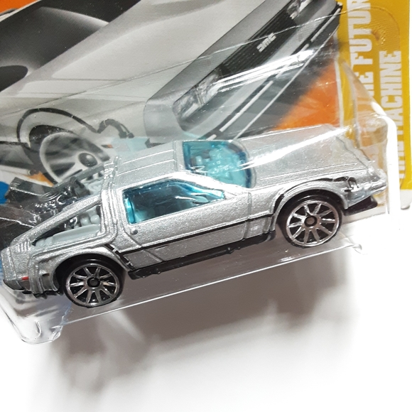HOT WHEELS SHORT CARD  BACK TO THE FUTURE TIME MACHINE 2011 HW PREMIERE NEW - Picture 6 of 6